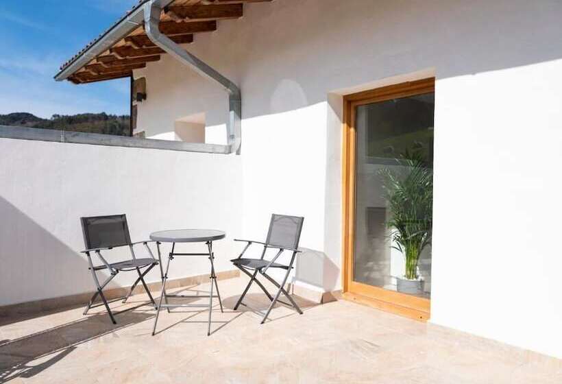 בית מלון כפרי Nafarrola Gastronomy & Wine