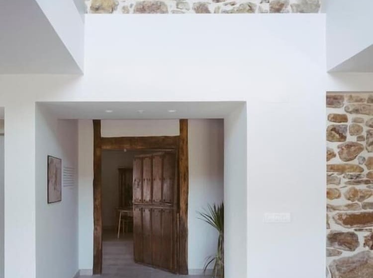 בית מלון כפרי Nafarrola Gastronomy & Wine