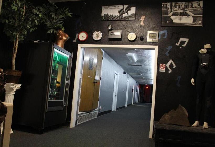 فندق صغير Artist Housing   Downtown