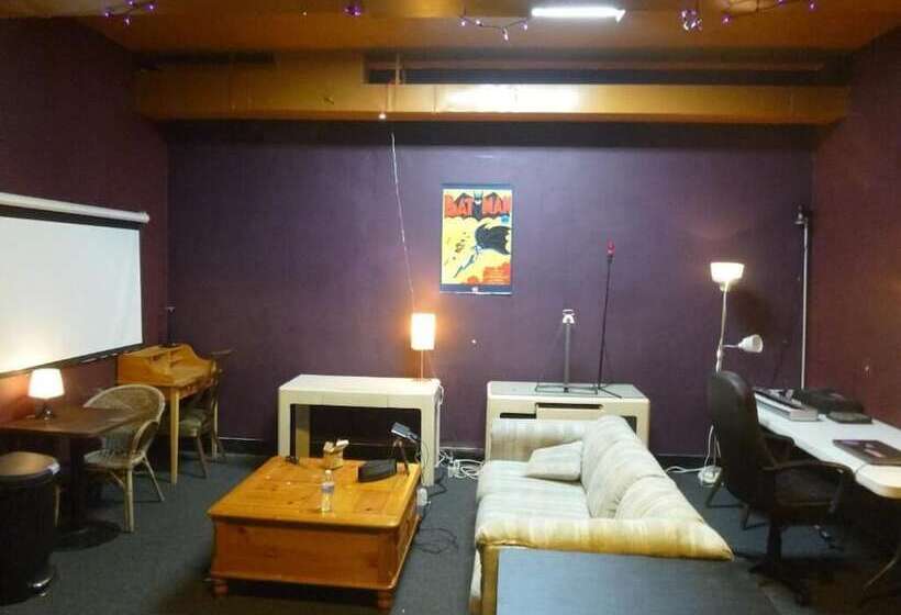 فندق صغير Artist Housing   Downtown