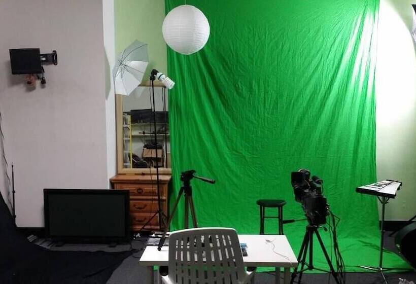 فندق صغير Artist Housing   Downtown