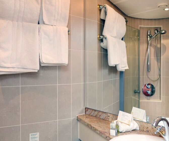 Crossgates Hotelship Altstadt   Düsseldorf