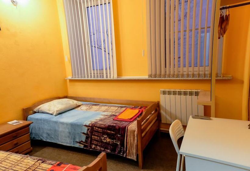 Hostel Nevsky 112