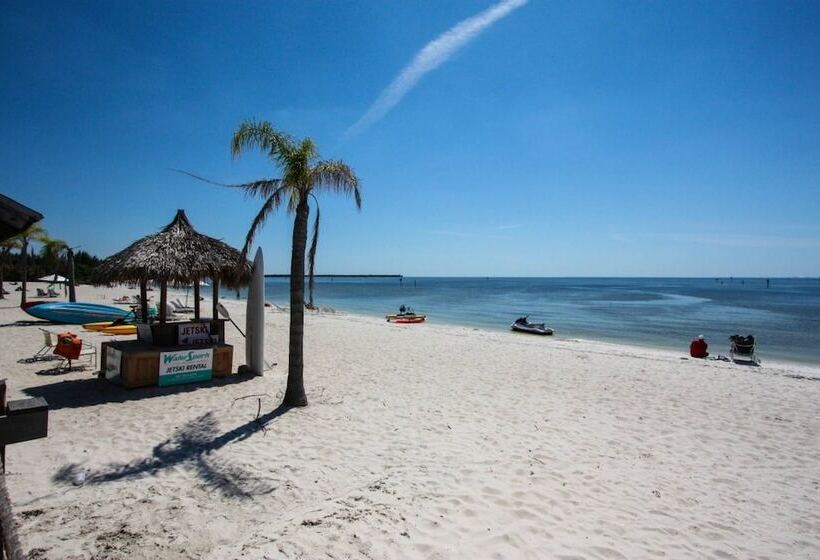 فندق 115 Little Harbor Inn