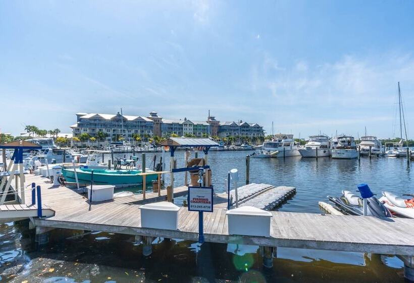 فندق 502 Little Harbor Inn