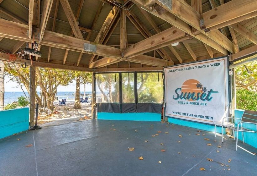 فندق 502 Little Harbor Inn