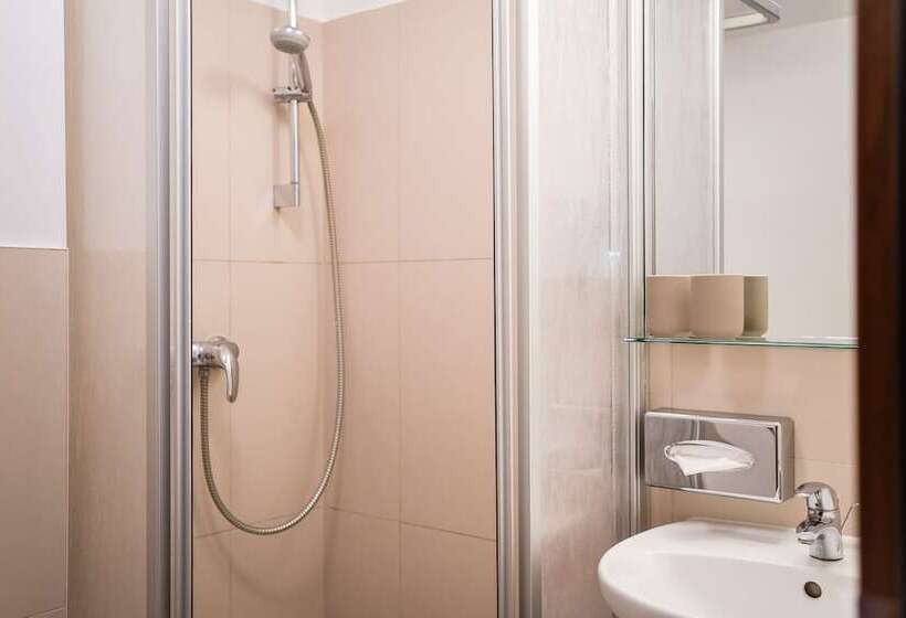 هتل Homaris Boxi Studios