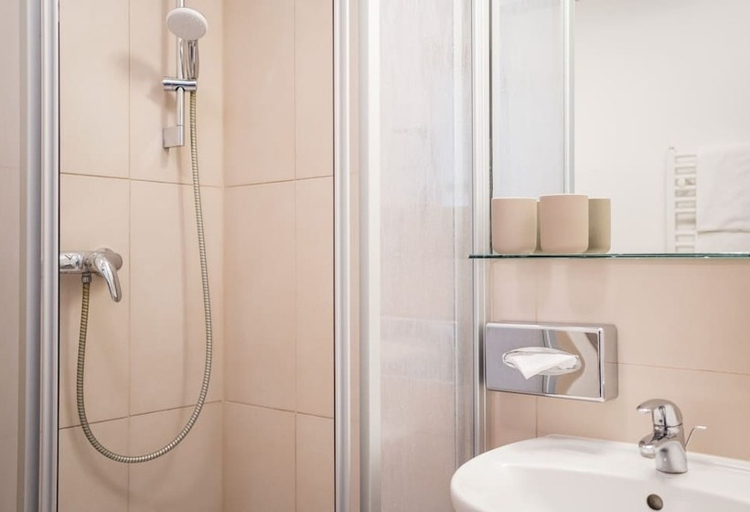 هتل Homaris Boxi Studios