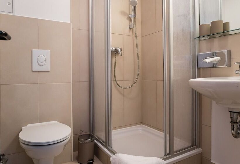 هتل Homaris Boxi Studios