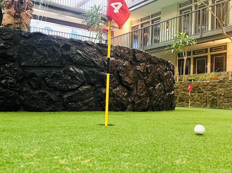 ホテル Cactus Cove Inn And Suites