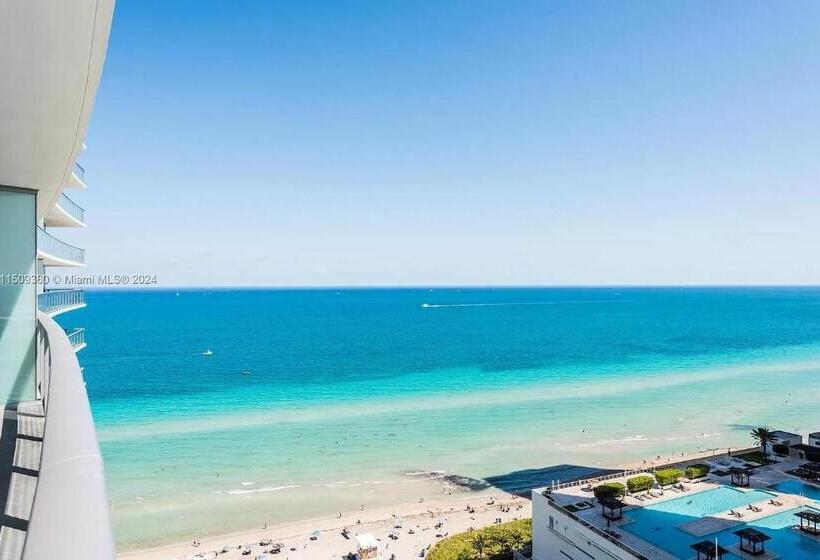 Upscale Comfort And Breathtaking Views At H Hollywood Residences By Zelloo