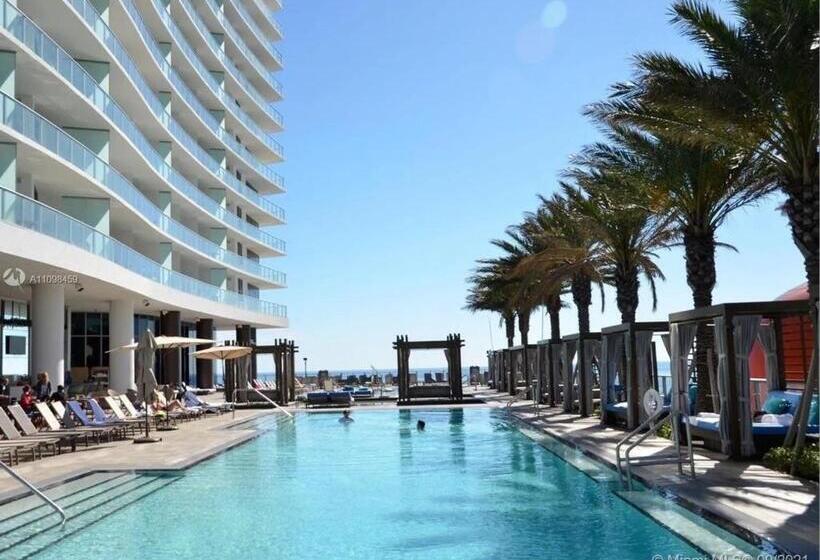 Upscale Comfort And Breathtaking Views At H Hollywood Residences By Zelloo