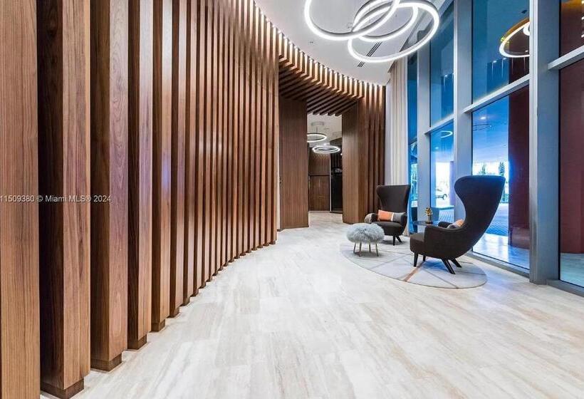 Upscale Comfort And Breathtaking Views At H Hollywood Residences By Zelloo