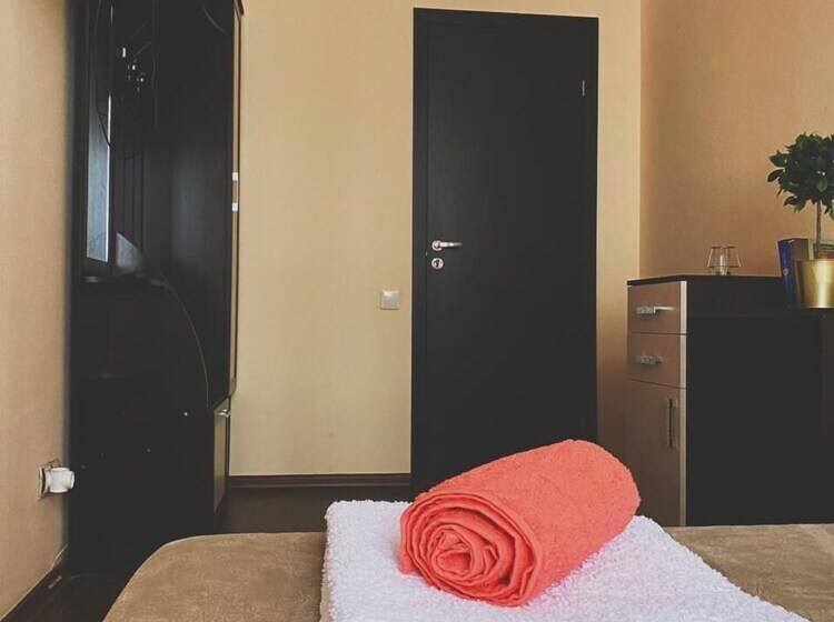 ペンション Gesthouse On Grecheskiy 29