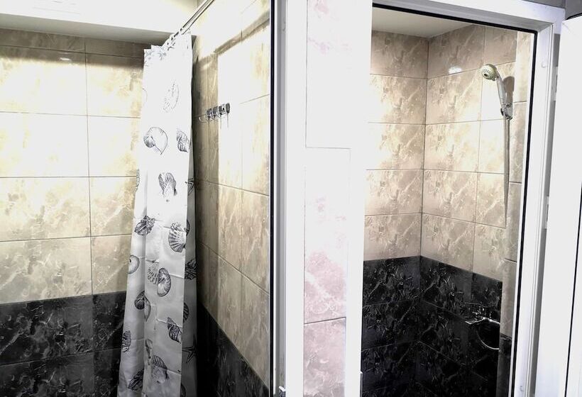 Prime Hotel & Hostel