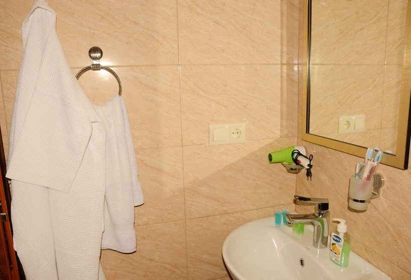 Prime Hotel & Hostel