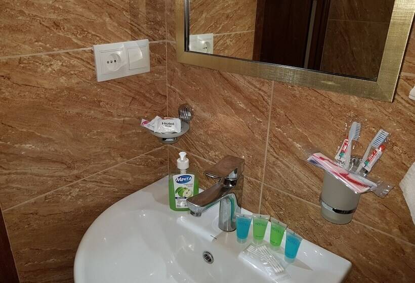 Prime Hotel & Hostel