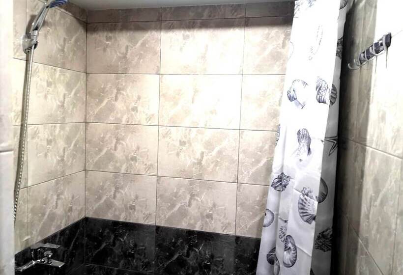 Prime Hotel & Hostel