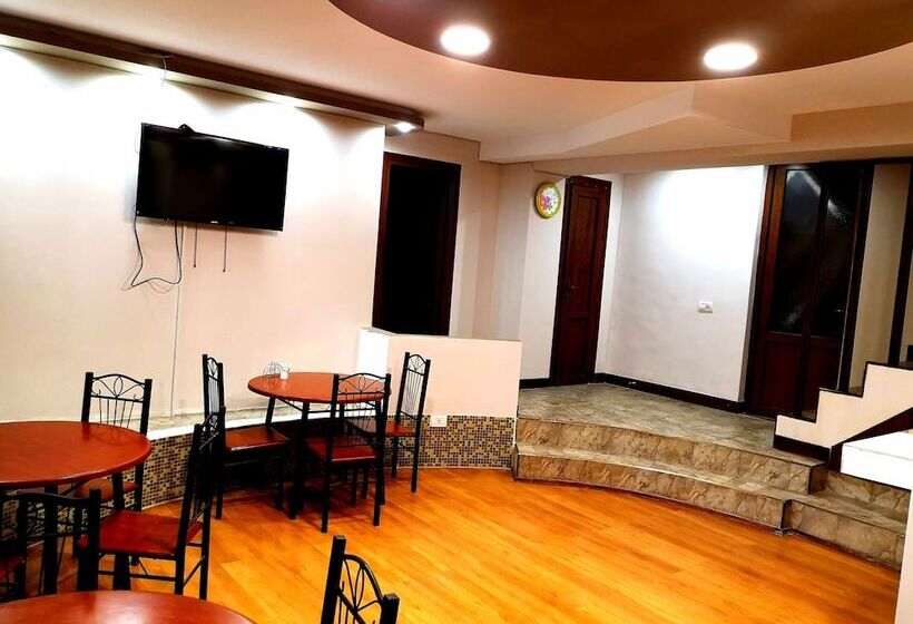 Prime Hotel & Hostel