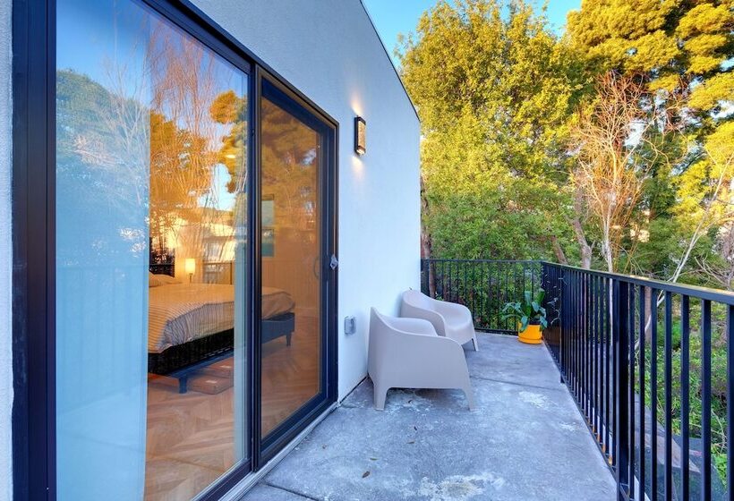 레지던스 Dimond Abode Vacation Rental 3428