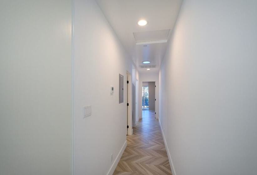 레지던스 Dimond Abode Vacation Rental 3428