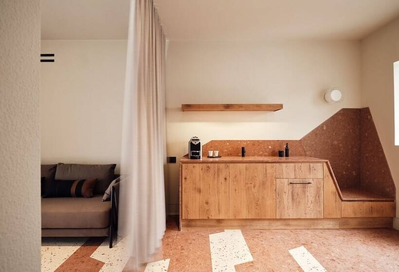 אתר נופש Noūs Santorini