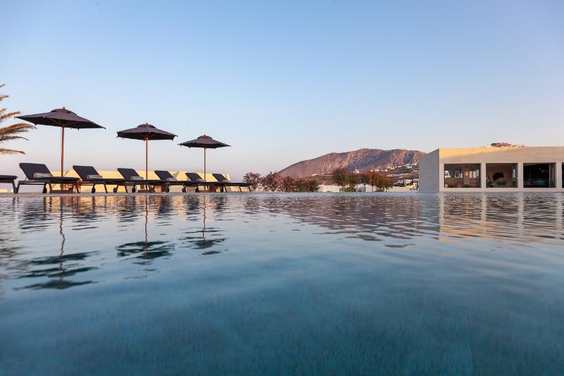 אתר נופש Noūs Santorini