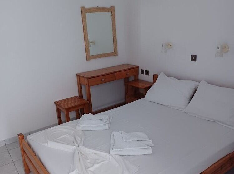 Argiro Studios And Apartments