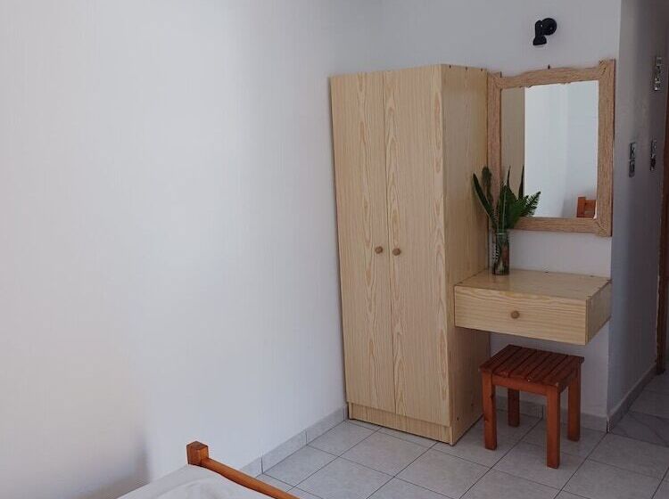 Argiro Studios And Apartments