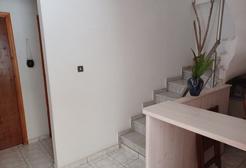 Argiro Studios And Apartments