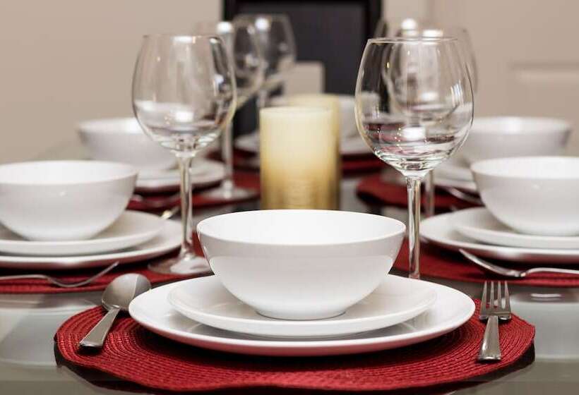 Heaven On Hollywood Furnished Apts   Vine