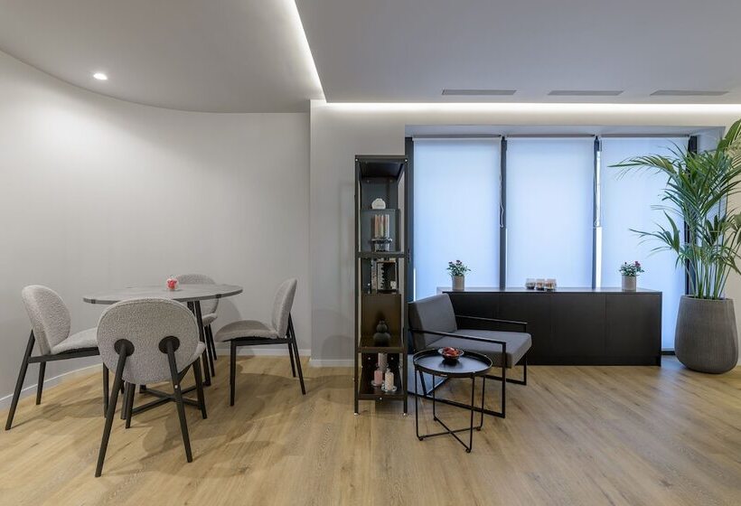 בית מלון כפרי Acropolis Magenta Luxury Suites