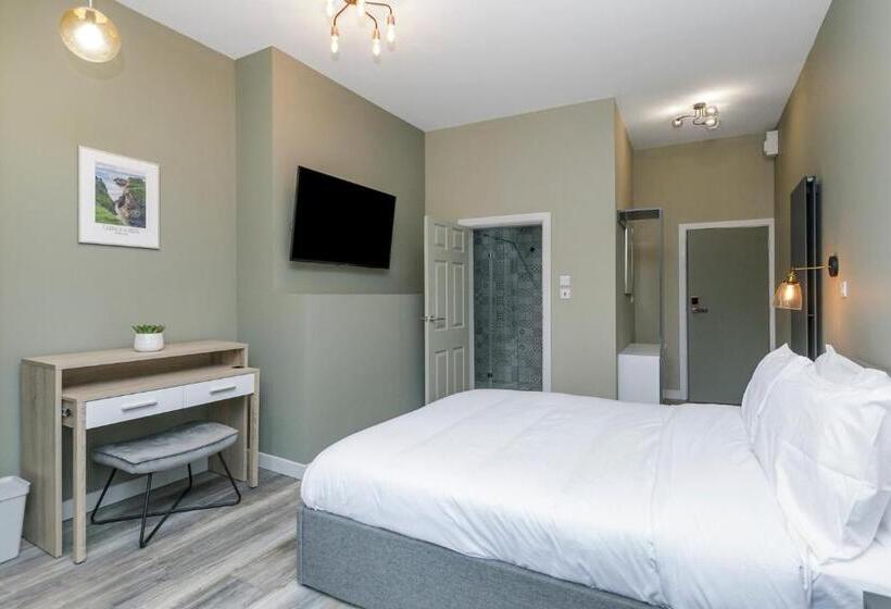 בית מלון כפרי Number 11 By The Warren Collection