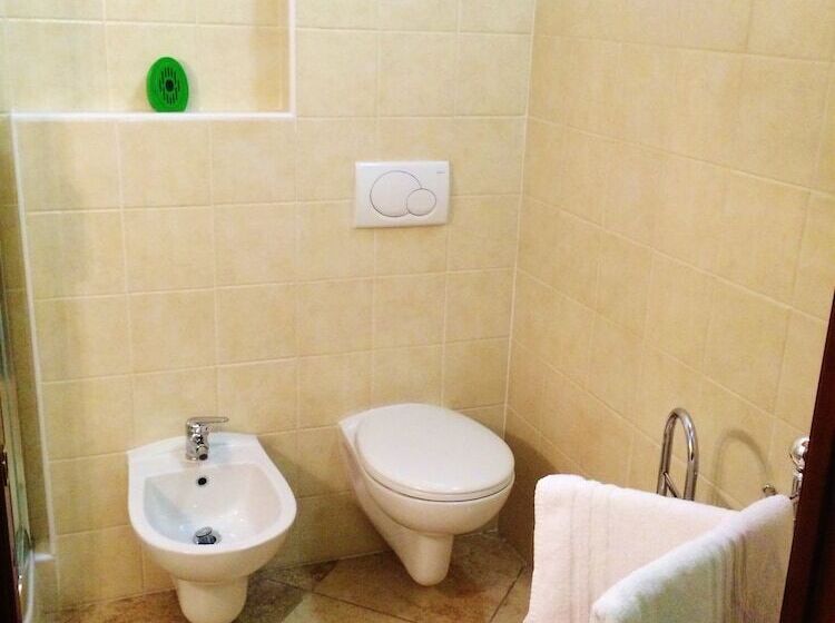 בית מלון כפרי Agriturismo Cascina Scola