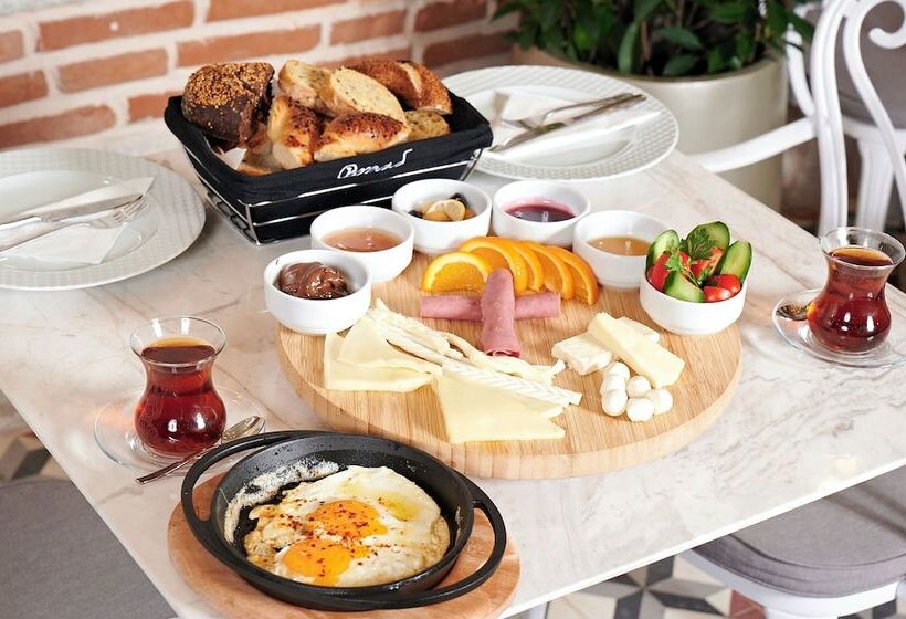 Saratoga Hotel Sultanahmet