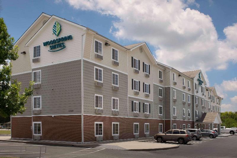 Отель Woodspring Suites San Antonio North Live Oak I 35