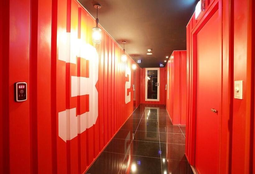 汽车旅馆  Guri Lush