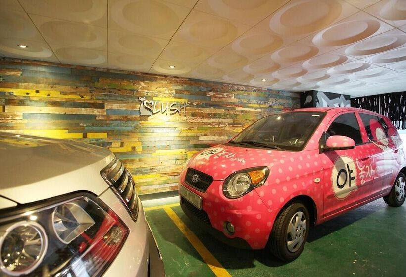 汽车旅馆  Guri Lush