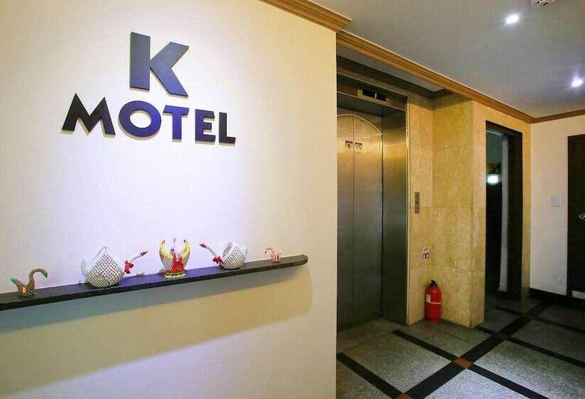 汽车旅馆  Guri Lush