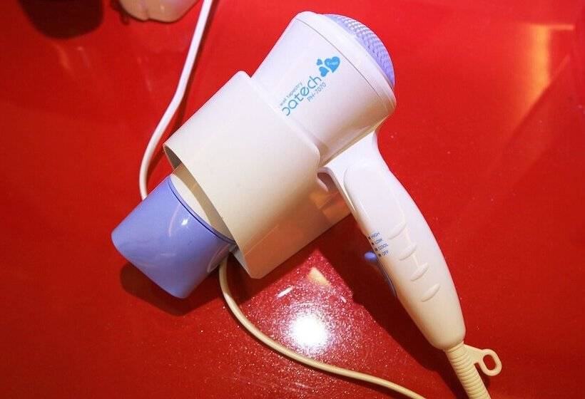 汽车旅馆  Guri Lush