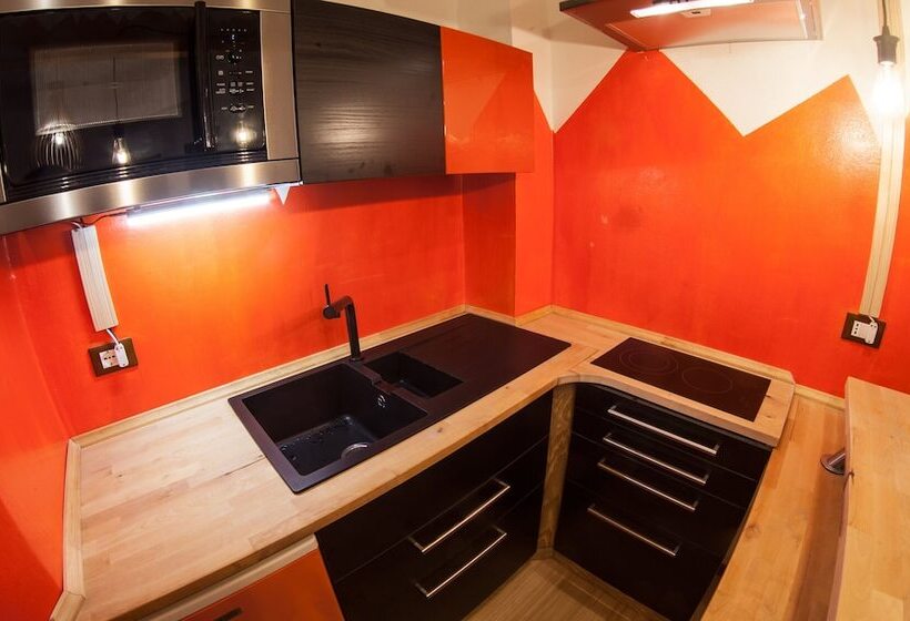 پانسیون 4roomz