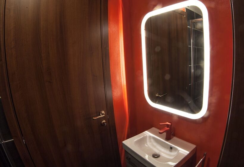 پانسیون 4roomz