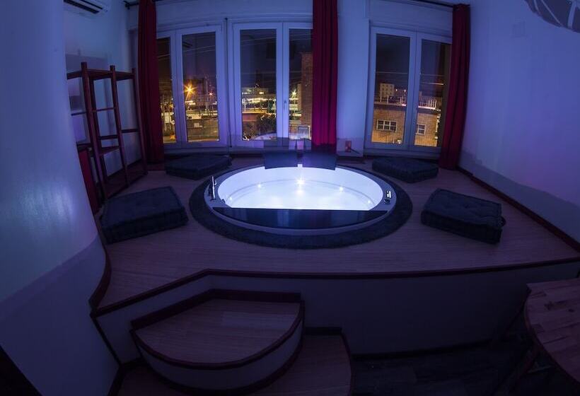 پانسیون 4roomz