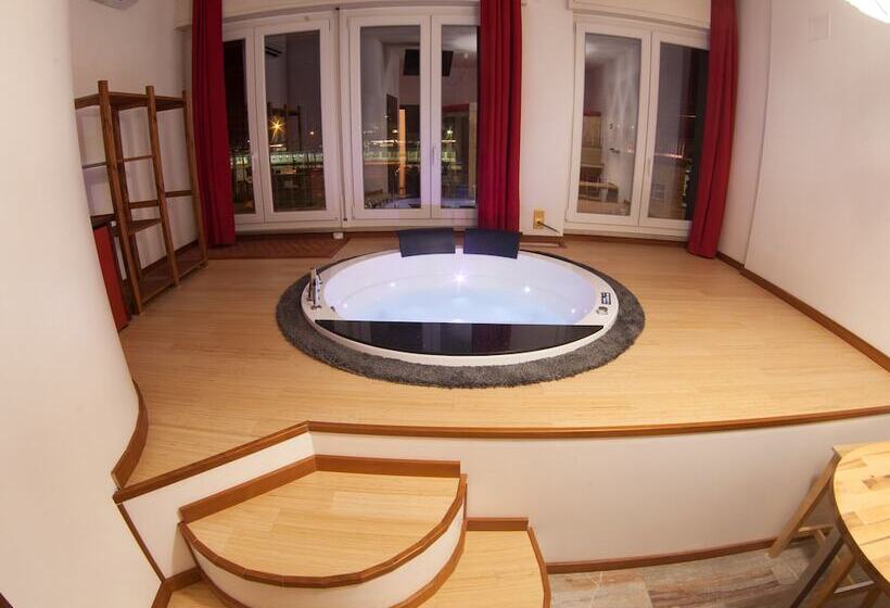 پانسیون 4roomz