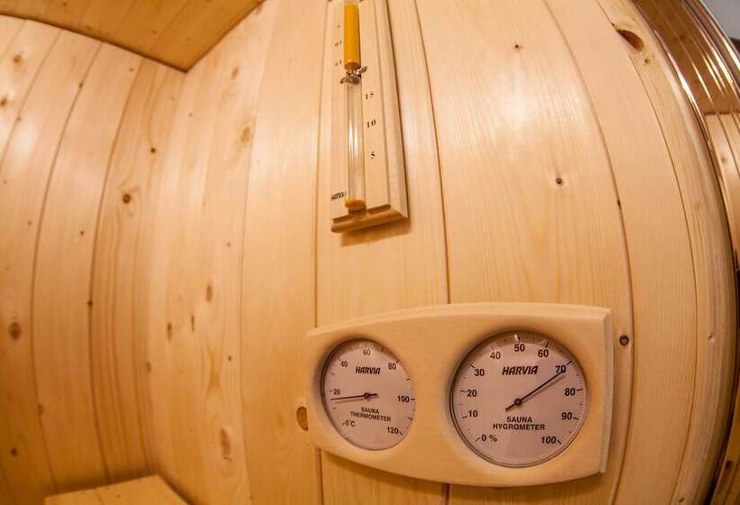 پانسیون 4roomz