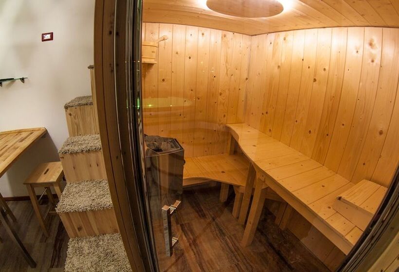 پانسیون 4roomz