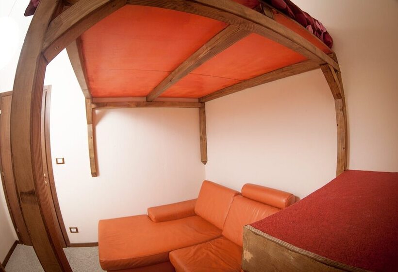 پانسیون 4roomz