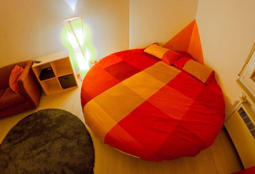 پانسیون 4roomz