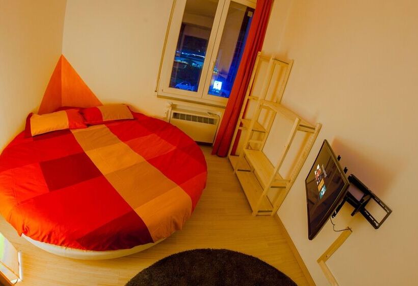 پانسیون 4roomz