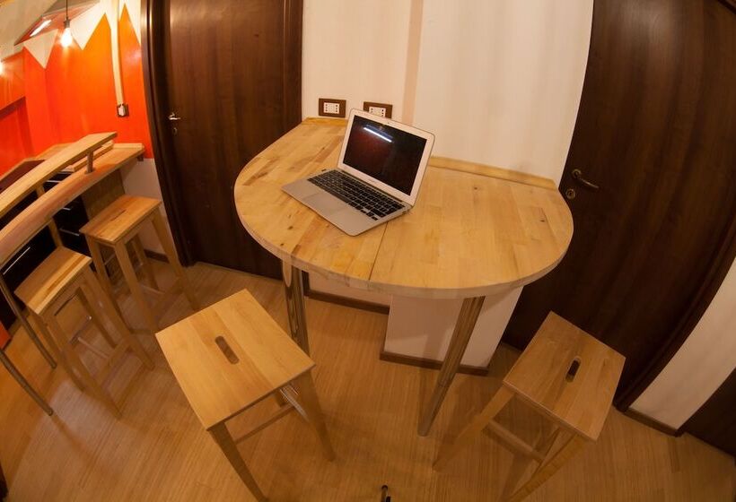 پانسیون 4roomz